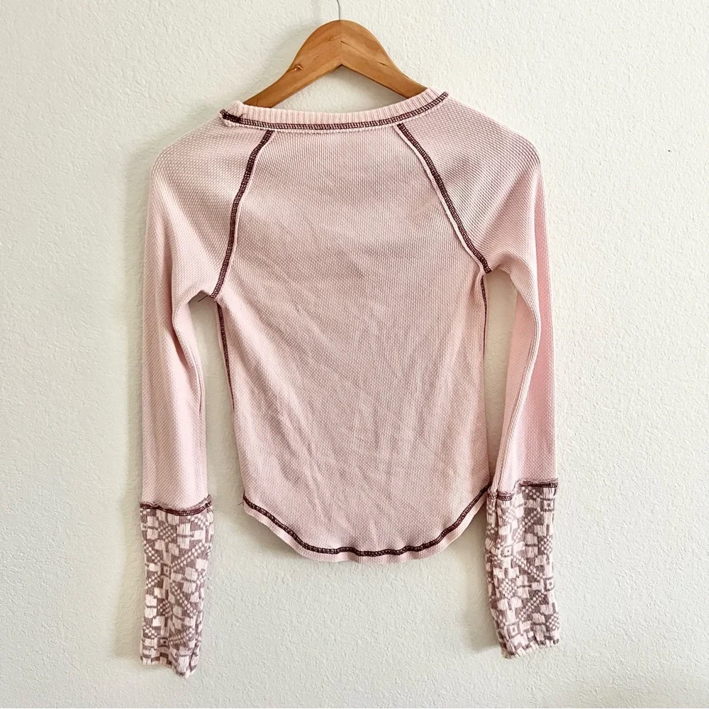 Free People She’s Reversible Cuff Top in Dreamt Kiss Sz S